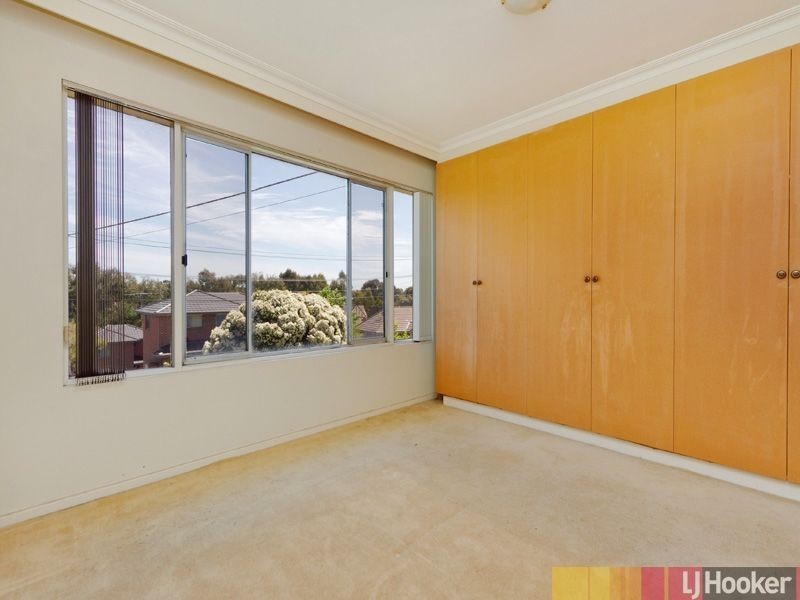 11 Cabena Crescent, Chadstone VIC 3148