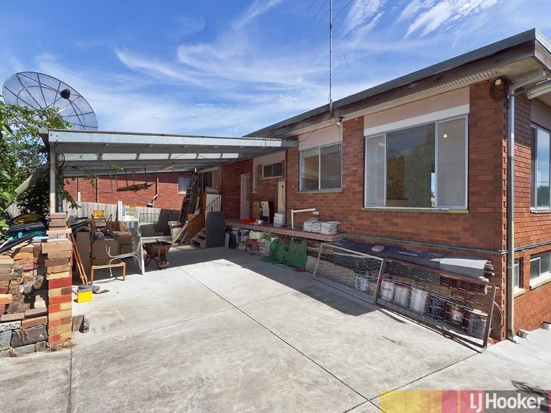 11 Cabena Crescent, Chadstone VIC 3148