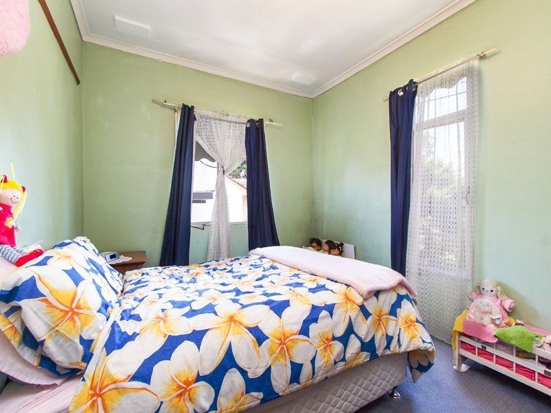 6 Warrina Street, Chadstone VIC 3148