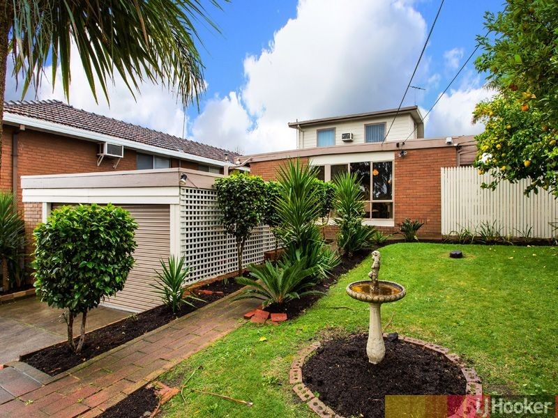 49 Oakpark Drive, Chadstone VIC 3148