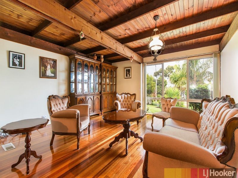 49 Oakpark Drive, Chadstone VIC 3148