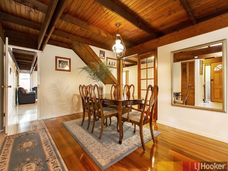 49 Oakpark Drive, Chadstone VIC 3148