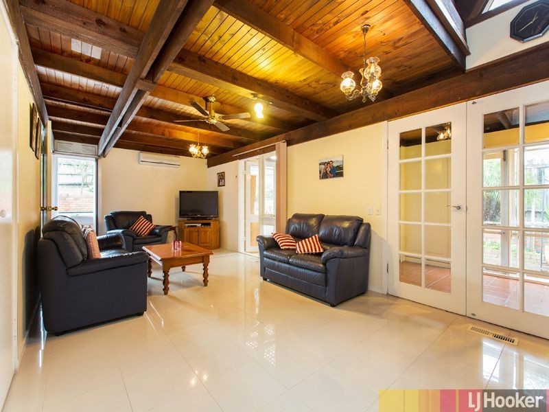 49 Oakpark Drive, Chadstone VIC 3148