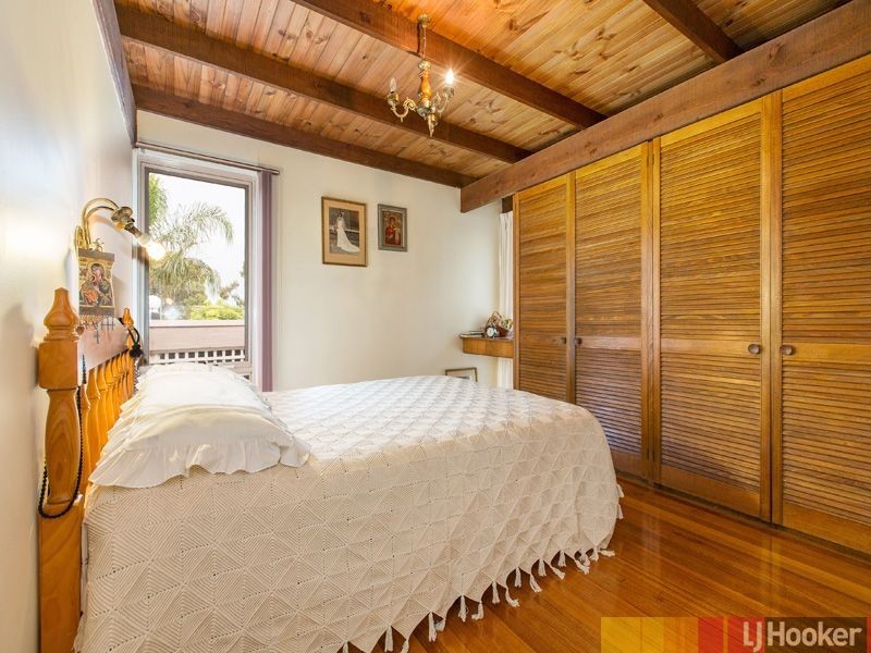 49 Oakpark Drive, Chadstone VIC 3148