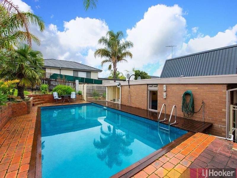 49 Oakpark Drive, Chadstone VIC 3148