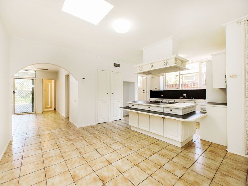 8 Lewis Street, Mount Waverley VIC 3149