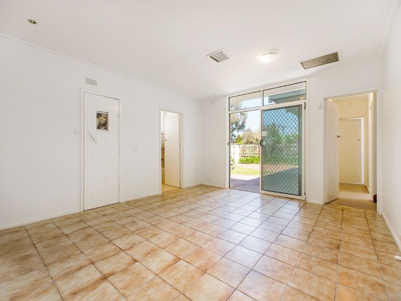 8 Lewis Street, Mount Waverley VIC 3149