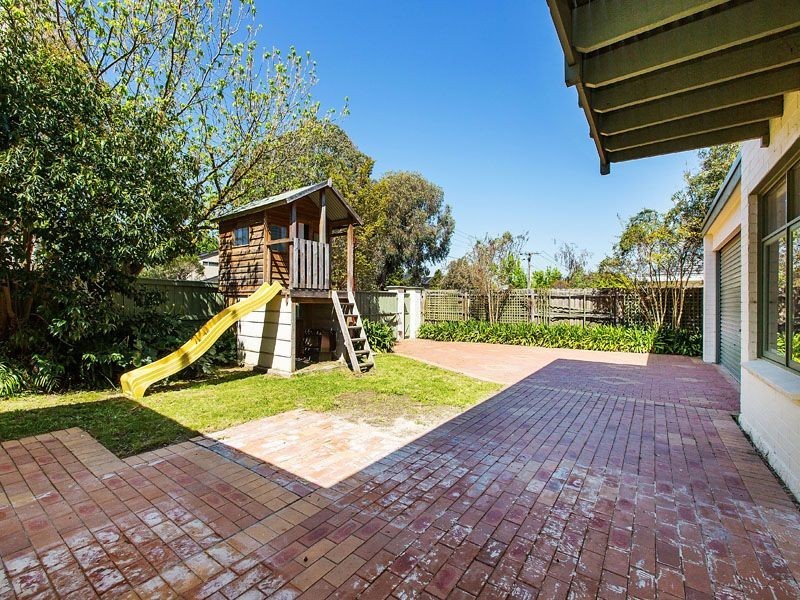 8 Lewis Street, Mount Waverley VIC 3149