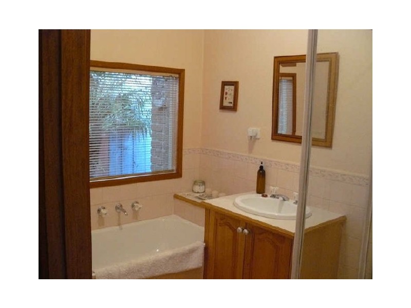 50 Tarcoola Drive, Narre Warren VIC 3805