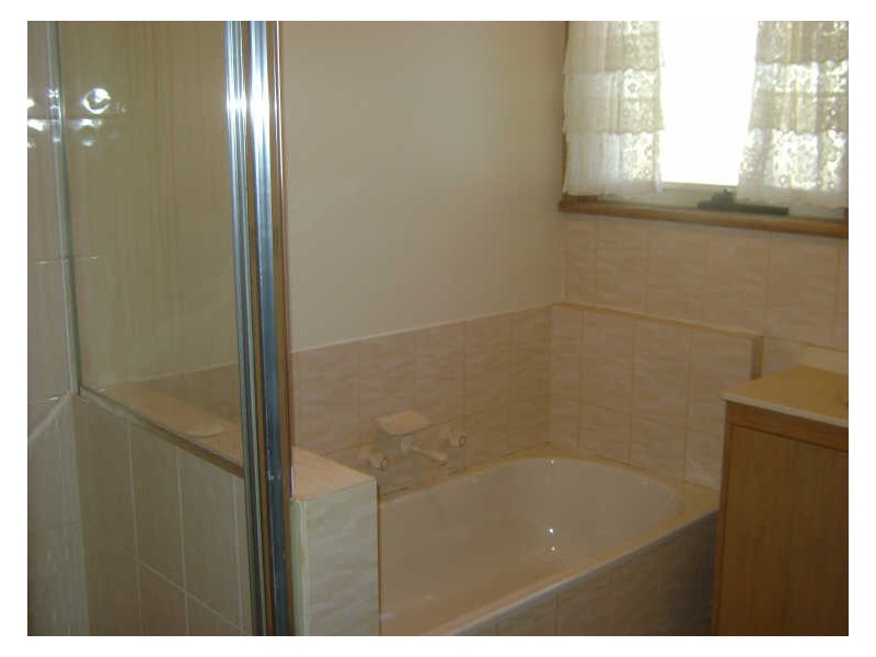 2/1526 Dandenong Road, Oakleigh VIC 3166