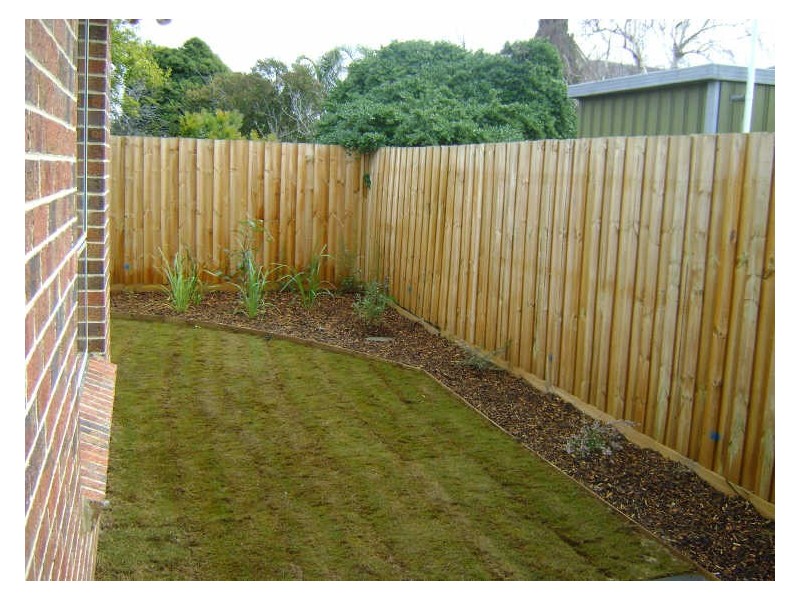 2/33 Charlton Street, Mount Waverley VIC 3149