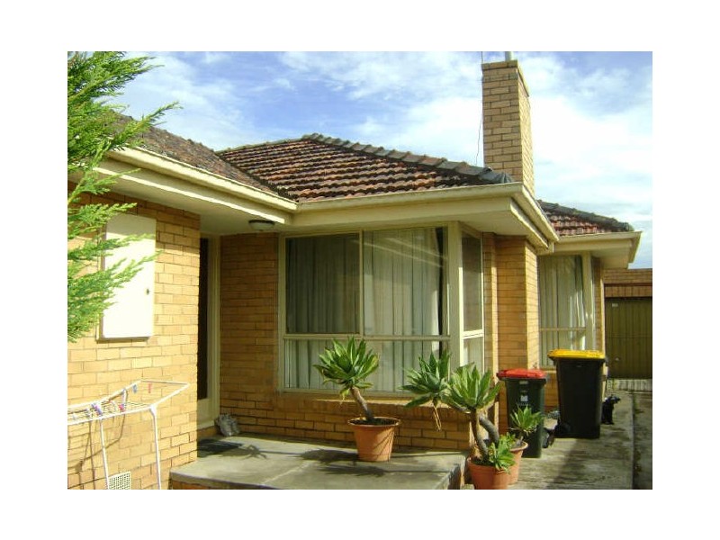 18 Merbow Street, Oakleigh VIC 3166