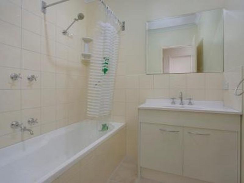 2A Sumersett Avenue, Oakleigh South VIC 3167