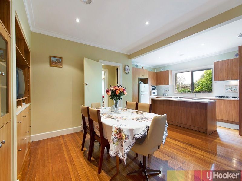 52 Ferntree Gully Road, Oakleigh East VIC 3166