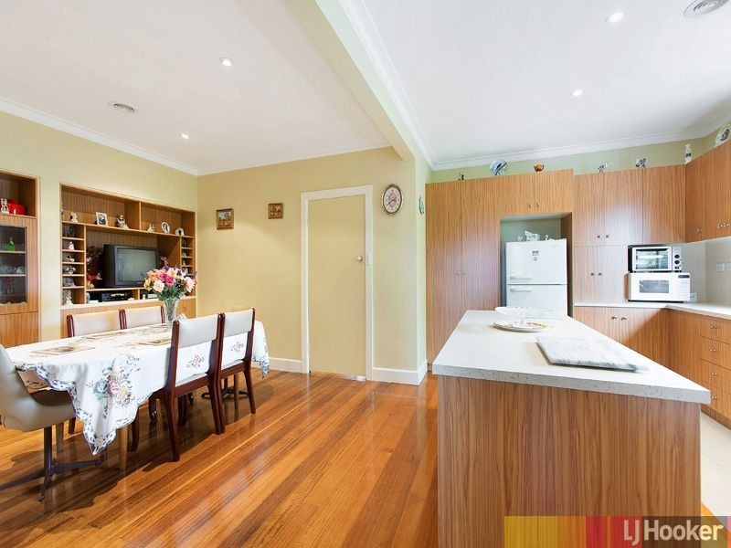 52 Ferntree Gully Road, Oakleigh East VIC 3166