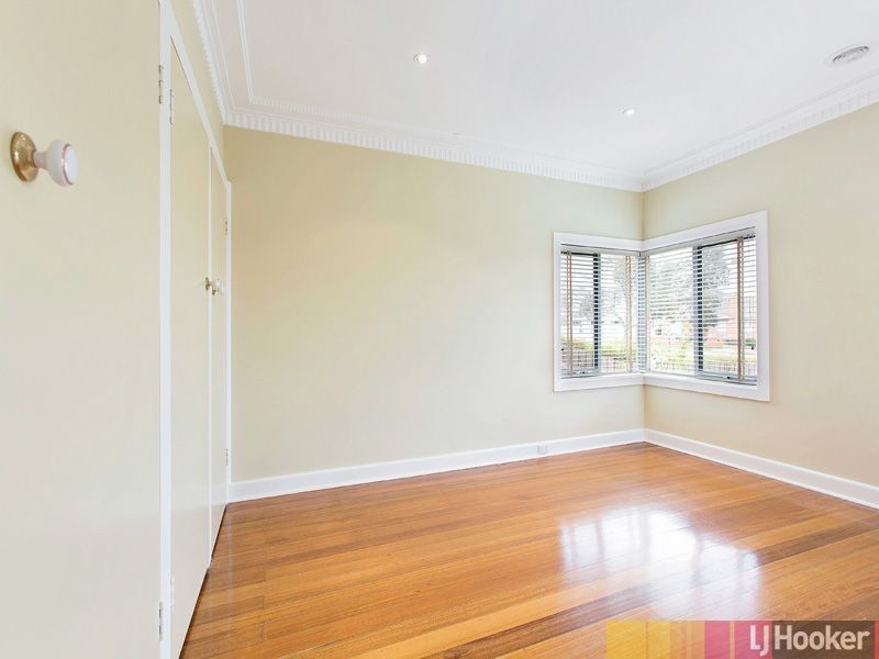 52 Ferntree Gully Road, Oakleigh East VIC 3166