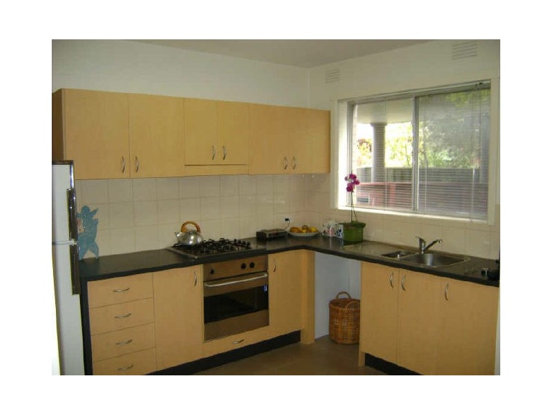 1/14 Rugby Road, Hughesdale VIC 3166