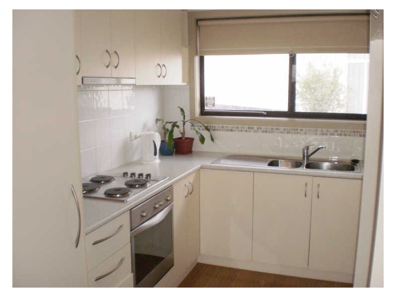 1/1 York Avenue, Oakleigh VIC 3166