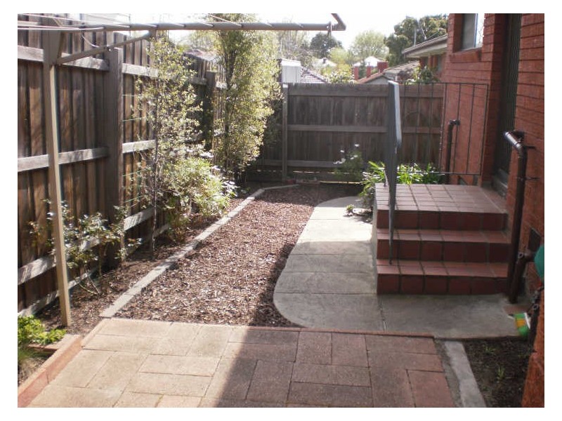 1/1 York Avenue, Oakleigh VIC 3166