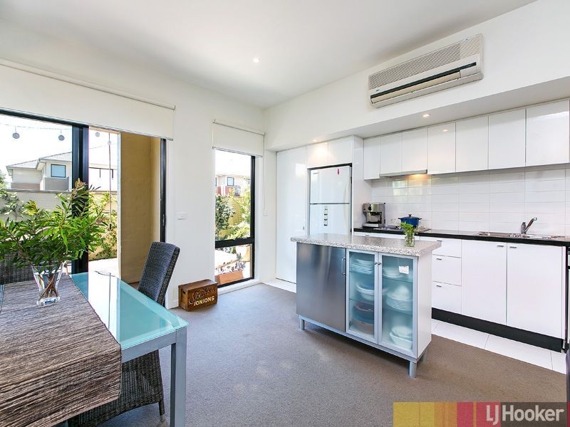 1 Leaf Court, Clayton VIC 3168