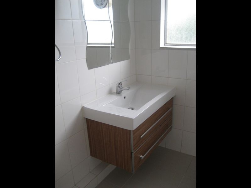 8/1927 Dandenong Road, Clayton VIC 3168