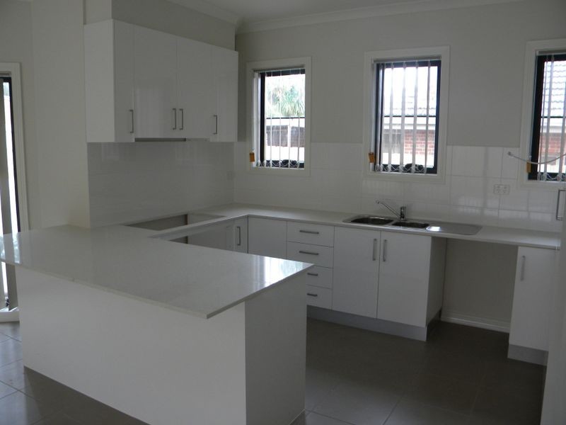 1/4 Hiscock Street, Chadstone VIC 3148