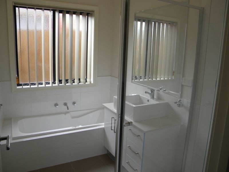 3/4 Hiscock Street, Chadstone VIC 3148