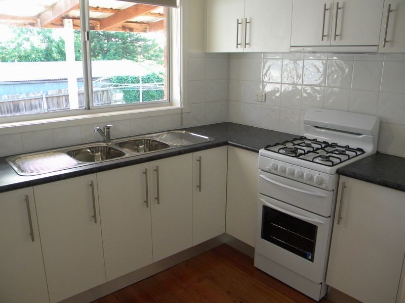 1 Simon Street, Clayton South VIC 3169