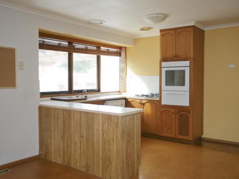 66 Dunsterville Crescent, Frankston VIC 3199