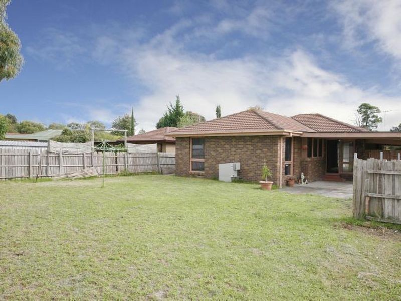 66 Dunsterville Crescent, Frankston VIC 3199