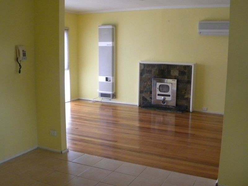 30 Roberts Avenue, Mulgrave VIC 3170