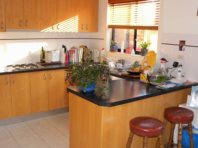 2/16 Hinkler Avenue, Bentleigh East VIC 3165