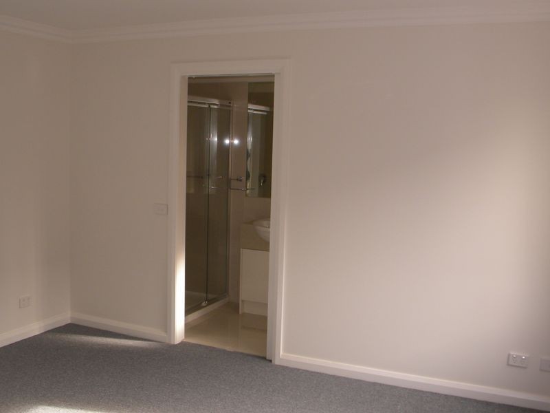 3/8 – 10 Cabena Crescent, Chadstone VIC 3148