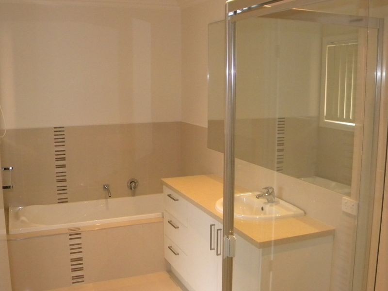 2/8 – 10 Cabena Crescent, Chadstone VIC 3148