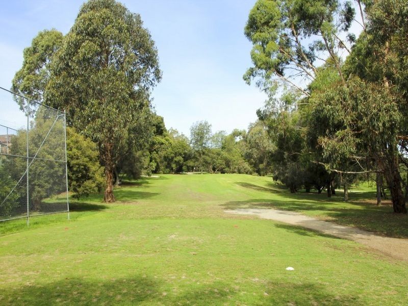 2/8 – 10 Cabena Crescent, Chadstone VIC 3148