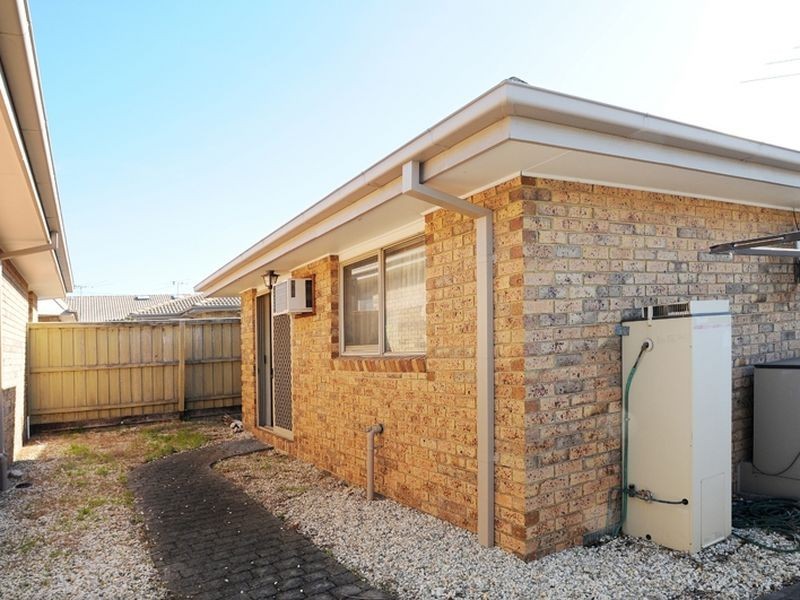 3/8-10 Golf Links Avenue, Oakleigh VIC 3166