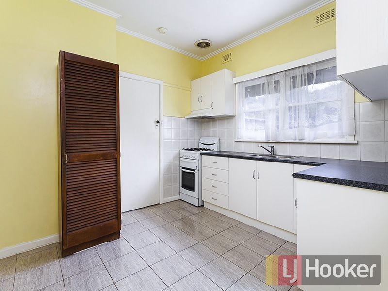 11 Bond Street, Clayton South VIC 3169