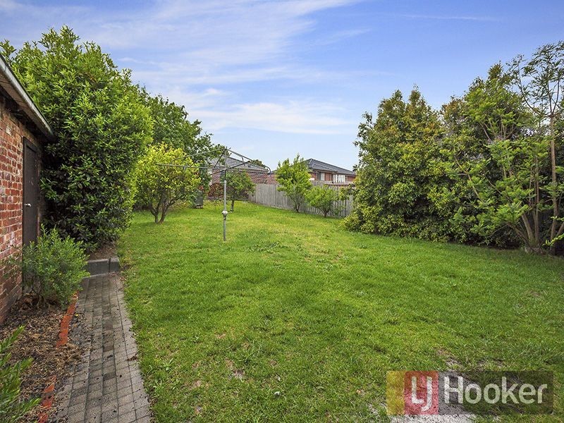 11 Bond Street, Clayton South VIC 3169