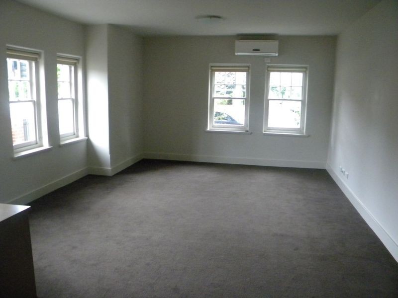 2/103 Atherton Road, Oakleigh VIC 3166