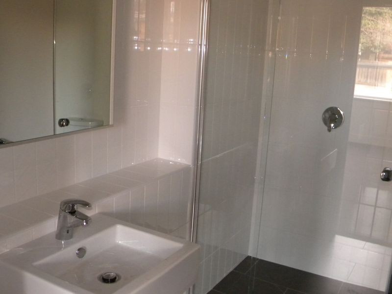 2/103 Atherton Road, Oakleigh VIC 3166