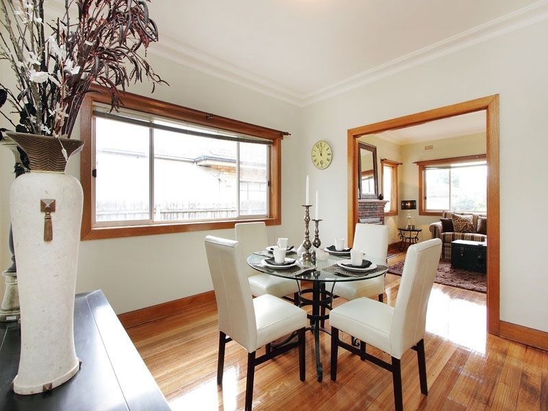 30 Moorookyle Avenue, Hughesdale VIC 3166