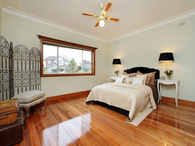 30 Moorookyle Avenue, Hughesdale VIC 3166