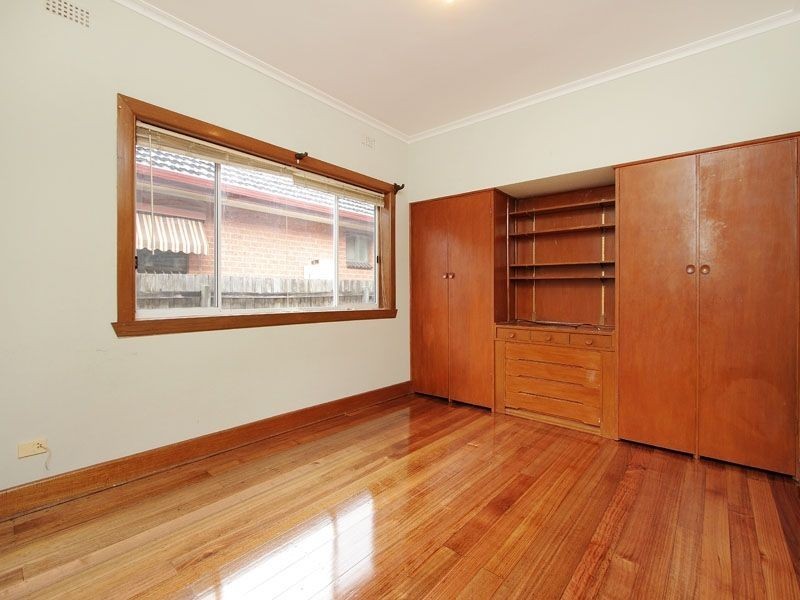 30 Moorookyle Avenue, Hughesdale VIC 3166
