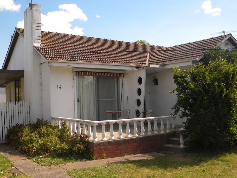 14 Nyrang Street, Chadstone VIC 3148