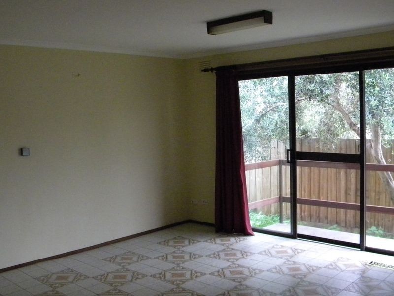 3/3 Golf Road, Oakleigh South VIC 3167