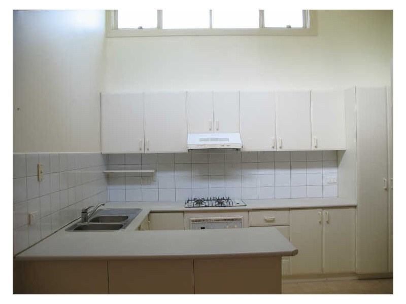 2/2 Green Gables Avenue, Malvern East VIC 3145