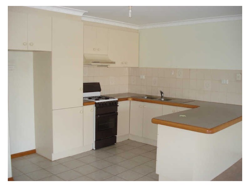 3/8 Stewart Road, Oakleigh East VIC 3166