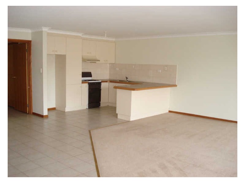 3/8 Stewart Road, Oakleigh East VIC 3166