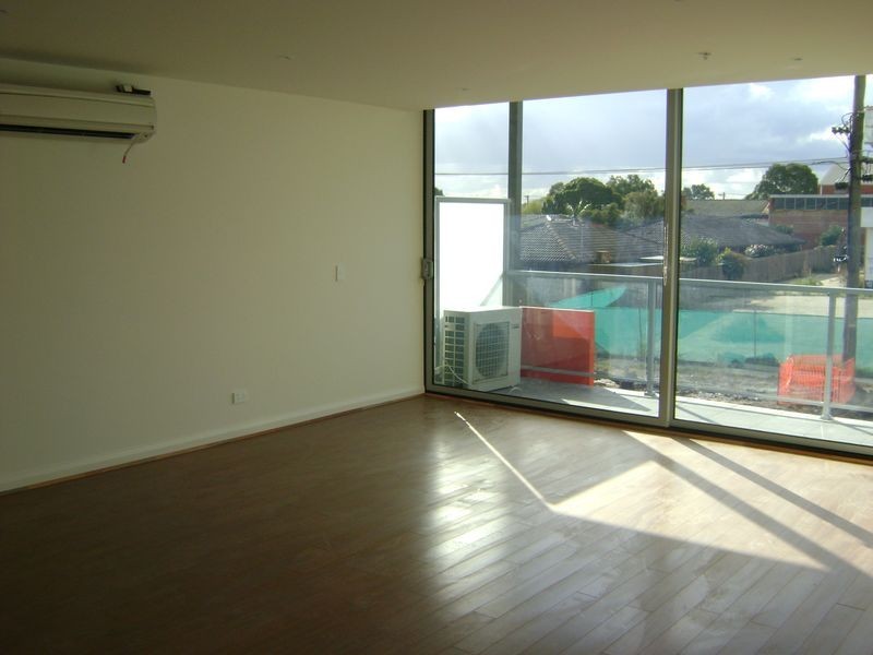 9/30 Swindon Road, Hughesdale VIC 3166