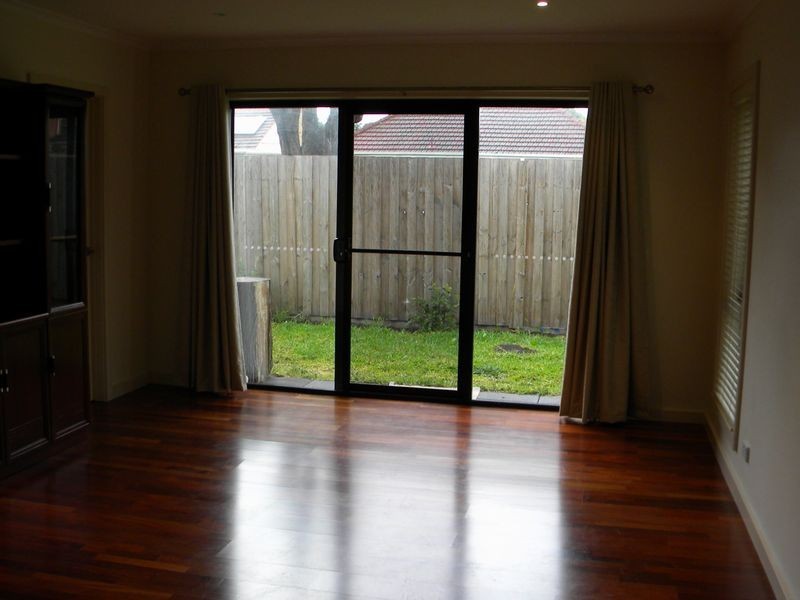 2/13 Jason Street, Oakleigh South VIC 3167